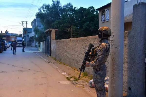 Son dakika haberi | Adana'da DEAŞ ve El Kaide operasyonu: 4 gözaltı (2)- Yeniden Son dakika haberi | Adana'da DEAŞ ve El Kaide operasyonu: 4 gözaltı (2)- Yeniden