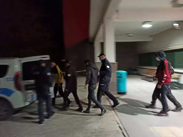 Afyon'da motosiklet hırsızları yakalandı Afyon'da motosiklet hırsızları yakalandı