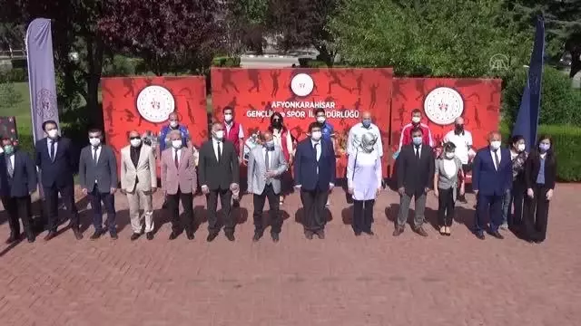 Şemdinli'de 19 Mayıs Atatürk'ü Anma, Gençlik ve Spor Bayramı kutlanıyor Şemdinli'de 19 Mayıs Atatürk'ü Anma, Gençlik ve Spor Bayramı kutlanıyor