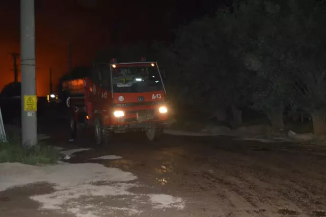 AFYONKARAHİSAR - Biyokütle enerji santralinde yangın çıktı (5) AFYONKARAHİSAR - Biyokütle enerji santralinde yangın çıktı (5)