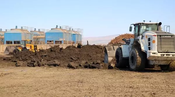 Son dakika! AFYONKARAHİSAR'DAKİ BİYOKÜTLE ENERJİ TESİSİNDE ÇIKAN YANGIN KISMEN KONTROL ALTINA ALINDI Son dakika! AFYONKARAHİSAR'DAKİ BİYOKÜTLE ENERJİ TESİSİNDE ÇIKAN YANGIN KISMEN KONTROL ALTINA ALINDI