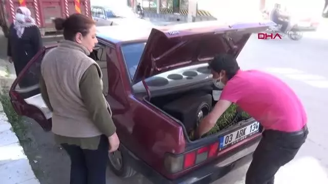 AFYONKARAHİSAR SANDIKLI ZİRAAT ODASI ÜCRETSİZ FİDE DAĞITTI AFYONKARAHİSAR SANDIKLI ZİRAAT ODASI ÜCRETSİZ FİDE DAĞITTI