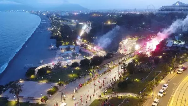 ANTALYA'DA RENKLİ MOBİL FENER ALAYI ANTALYA'DA RENKLİ MOBİL FENER ALAYI