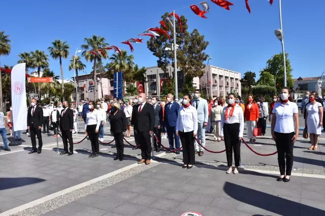 Şemdinli'de 19 Mayıs Atatürk'ü Anma, Gençlik ve Spor Bayramı kutlanıyor Şemdinli'de 19 Mayıs Atatürk'ü Anma, Gençlik ve Spor Bayramı kutlanıyor
