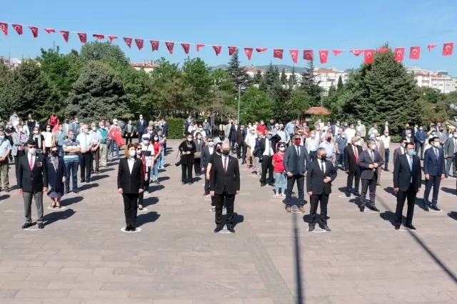 Balıkesir'de paramotorlu 19 Mayıs kutlaması Balıkesir'de paramotorlu 19 Mayıs kutlaması