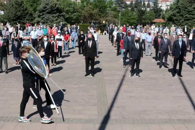 Balıkesir'de paramotorlu 19 Mayıs kutlaması Balıkesir'de paramotorlu 19 Mayıs kutlaması