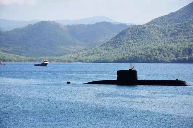 Bir ton uyuşturucunun ele geçirildiği Commander Tide gemisi satışa çıkarıldı