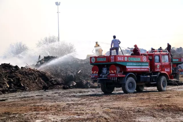 Son dakika! Biyokütle enerji santralinde çıkan yangın kontrol altına alındı, soğutma çalışmaları sürüyor Son dakika! Biyokütle enerji santralinde çıkan yangın kontrol altına alındı, soğutma çalışmaları sürüyor