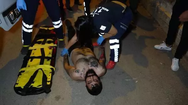 Cam şişeyle bekçiyi yaralayınca bacağından vuruldu Cam şişeyle bekçiyi yaralayınca bacağından vuruldu