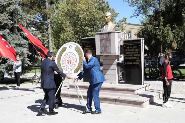 19 Mayıs Atatürk'ü Anma, Gençlik ve Spor Bayramı kutlanıyor
