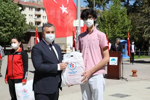 19 Mayıs Atatürk'ü Anma, Gençlik ve Spor Bayramı kutlanıyor