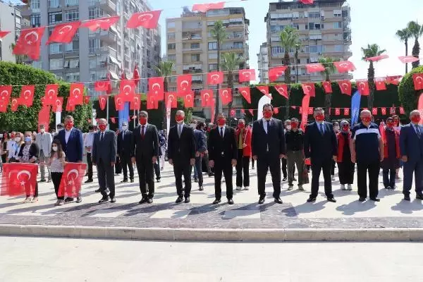 Çukurova'da '19 Mayıs' kutlamaları Çukurova'da '19 Mayıs' kutlamaları