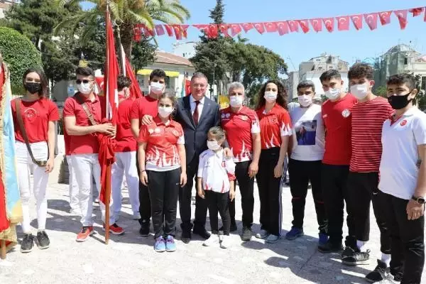 Çukurova'da '19 Mayıs' kutlamaları Çukurova'da '19 Mayıs' kutlamaları