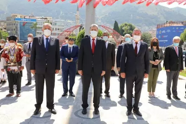 Çukurova'da '19 Mayıs' kutlamaları Çukurova'da '19 Mayıs' kutlamaları