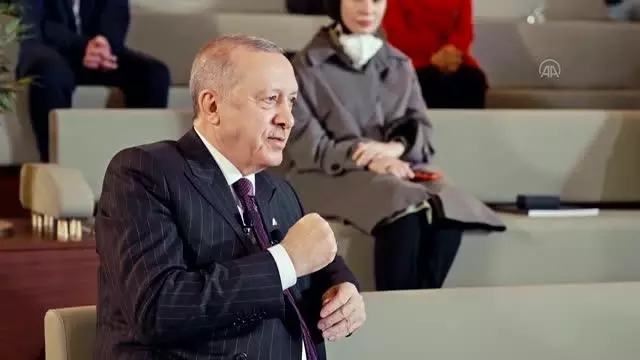 Cumhurbaşkanı Erdoğan: '26,5 milyon aşılama yaptık bu önemli bir rakam' Cumhurbaşkanı Erdoğan: '26,5 milyon aşılama yaptık bu önemli bir rakam'