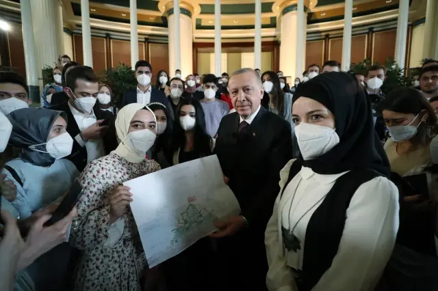 Son dakika haberleri... Cumhurbaşkanı Erdoğan: 'FETÖ'den önemli bir ismi yakaladık, şu anda elimizde' Son dakika haberleri... Cumhurbaşkanı Erdoğan: 'FETÖ'den önemli bir ismi yakaladık, şu anda elimizde'