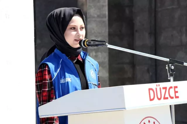 Düzce'de 19 Mayıs Törenlerle kutlandı Düzce'de 19 Mayıs Törenlerle kutlandı
