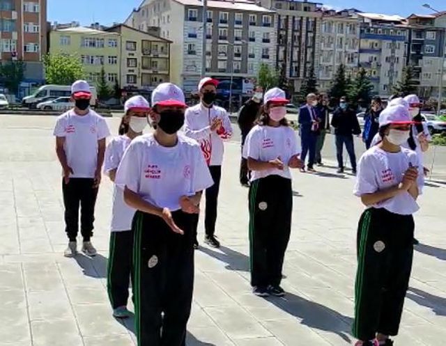 Erzurum'da 19 Mayıs araç konvoyu Erzurum'da 19 Mayıs araç konvoyu