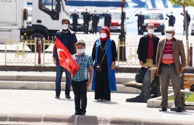 Erzurum'da 19 Mayıs araç konvoyu Erzurum'da 19 Mayıs araç konvoyu
