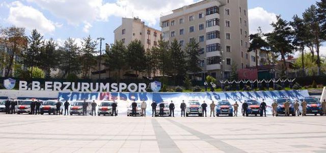 Erzurum'da 19 Mayıs araç konvoyu Erzurum'da 19 Mayıs araç konvoyu