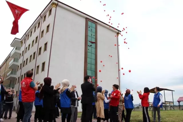 19 Mayıs Atatürk'ü Anma, Gençlik ve Spor Bayramı kutlanıyor