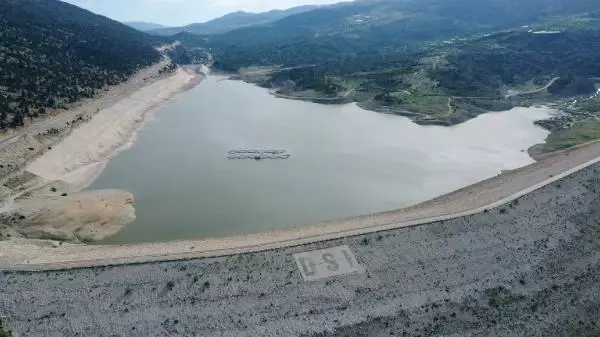 GÖMBE VE ELMALI OVALARINA HAYAT VEREN BARAJDA SU SEVİYESİ DÜŞTÜ GÖMBE VE ELMALI OVALARINA HAYAT VEREN BARAJDA SU SEVİYESİ DÜŞTÜ