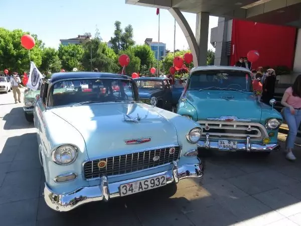 19 Mayıs Atatürk'ü Anma, Gençlik ve Spor Bayramı kutlanıyor
