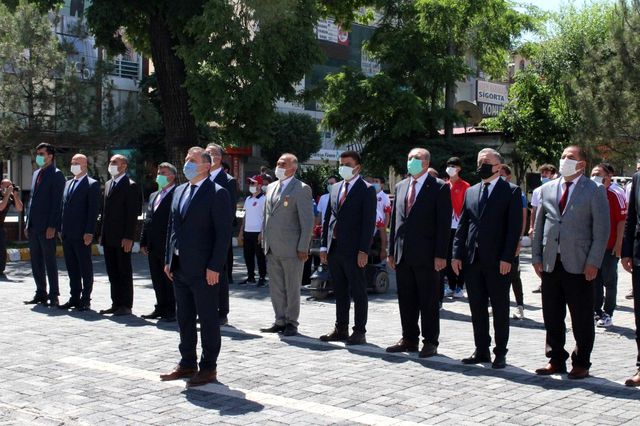 Iğdır'da 19 Mayıs Atatürk'ü Anma Gençlik ve Spor Bayramı kutlandı Iğdır'da 19 Mayıs Atatürk'ü Anma Gençlik ve Spor Bayramı kutlandı