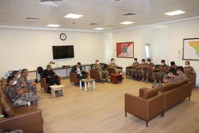 Iğdır Valisi Sarıibrahim'den özel harekata taziye ziyareti Iğdır Valisi Sarıibrahim'den özel harekata taziye ziyareti
