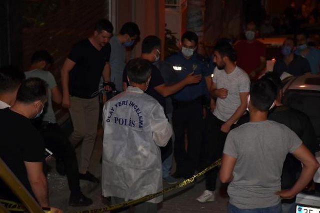 Konak'ta silahlı kavgada 4 kişi yaralandı