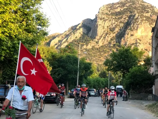 Kozan'da 19 Mayıs Atatürk'ü Anma, Gençlik ve Spor Bayramı kutlamaları Kozan'da 19 Mayıs Atatürk'ü Anma, Gençlik ve Spor Bayramı kutlamaları