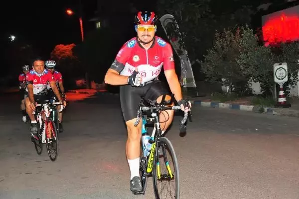 Manisa'dan Samsun'a bin kilometre pedal çevirecekler Manisa'dan Samsun'a bin kilometre pedal çevirecekler
