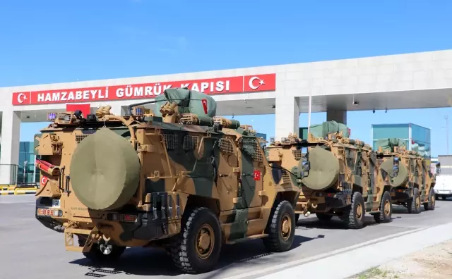NATO Steadfast Defender 2021 Tatbikatı'na katılmak üzere yola çıkan Mehmetçik, Hamzabeyli Sınır Kapısı'ndan Bulgaristan'a geçiş yaptı NATO Steadfast Defender 2021 Tatbikatı'na katılmak üzere yola çıkan Mehmetçik, Hamzabeyli Sınır Kapısı'ndan Bulgaristan'a geçiş yaptı