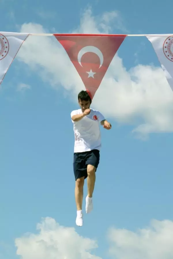 19 Mayıs Atatürk'ü Anma, Gençlik ve Spor Bayramı kutlanıyor