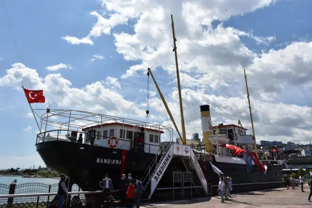 Samsun'da Bandırma Gemi Müze ve Milli Mücadele Açık Hava Müzesi'ne ziyaretçi akını Samsun'da Bandırma Gemi Müze ve Milli Mücadele Açık Hava Müzesi'ne ziyaretçi akını