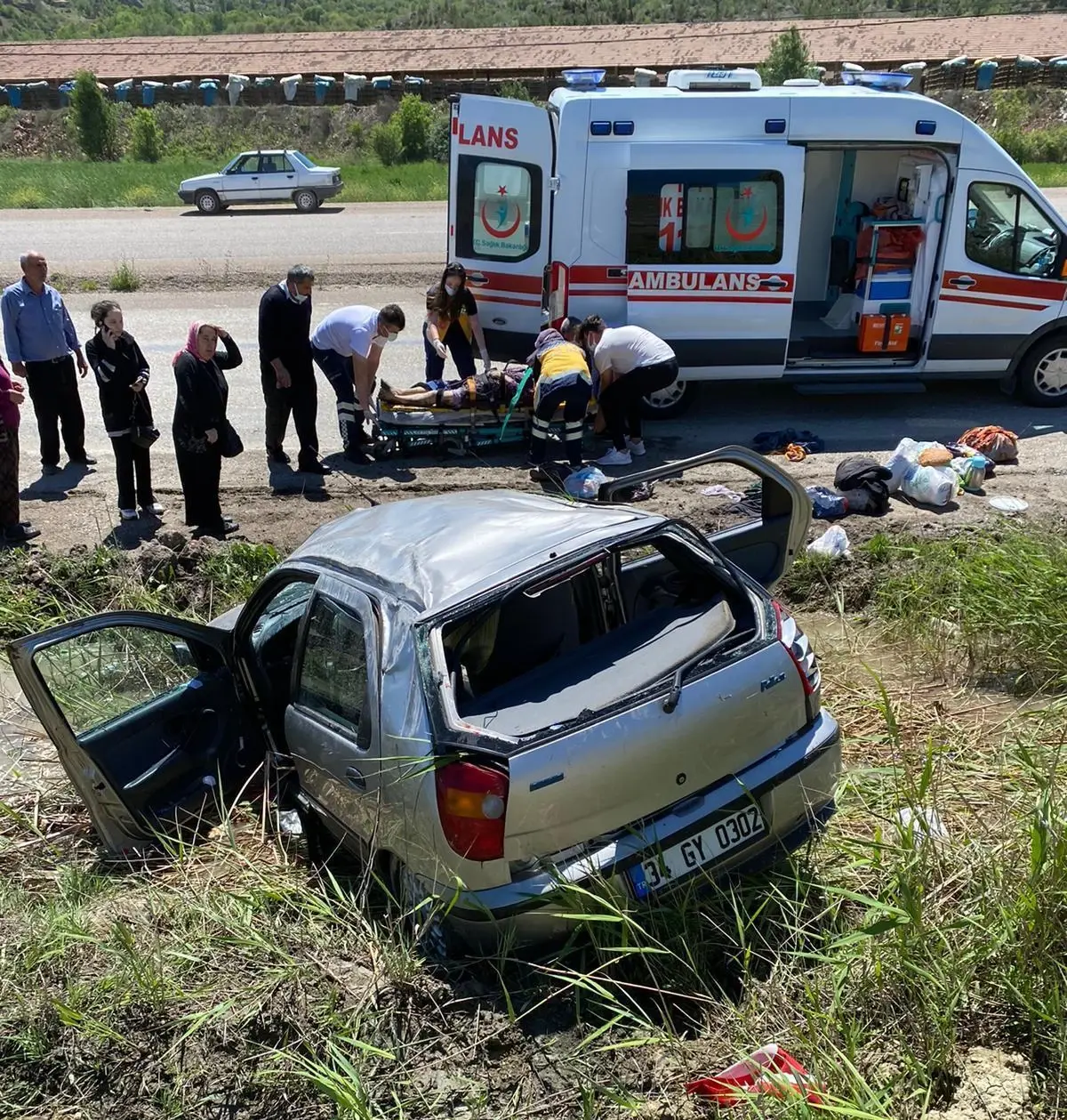 Sinop'ta otomobil devrildi: 4 yaralı