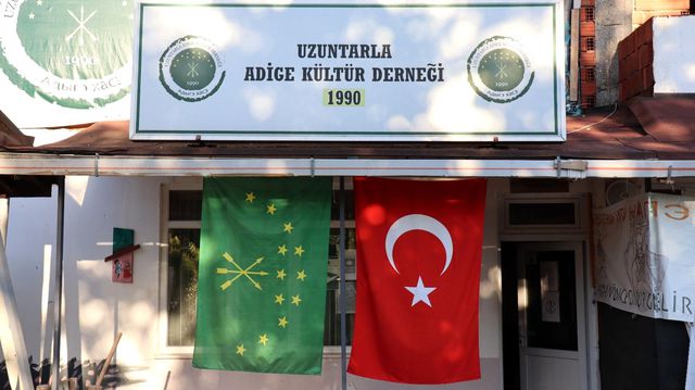 157 yil once surgun edilen cerkes vatandaslar 3 14143926 o