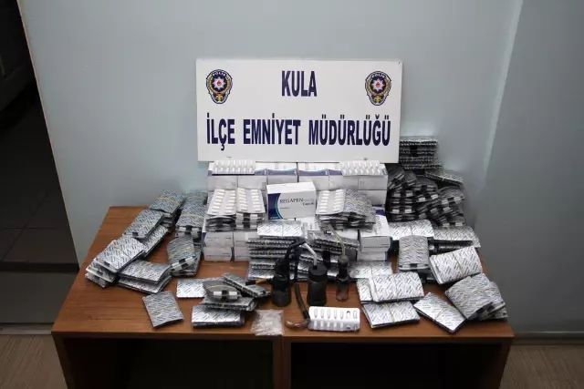 3 şüphe üzerine durdurulan araçta 6 bin 298 adet yeşil reçeteli kimyasal ilaç ele geçirildi 3 şüphe üzerine durdurulan araçta 6 bin 298 adet yeşil reçeteli kimyasal ilaç ele geçirildi