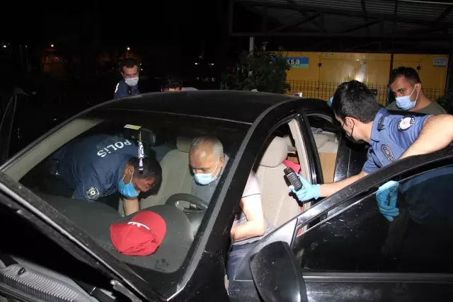 3 şüphe üzerine durdurulan araçta 6 bin 298 adet yeşil reçeteli kimyasal ilaç ele geçirildi 3 şüphe üzerine durdurulan araçta 6 bin 298 adet yeşil reçeteli kimyasal ilaç ele geçirildi