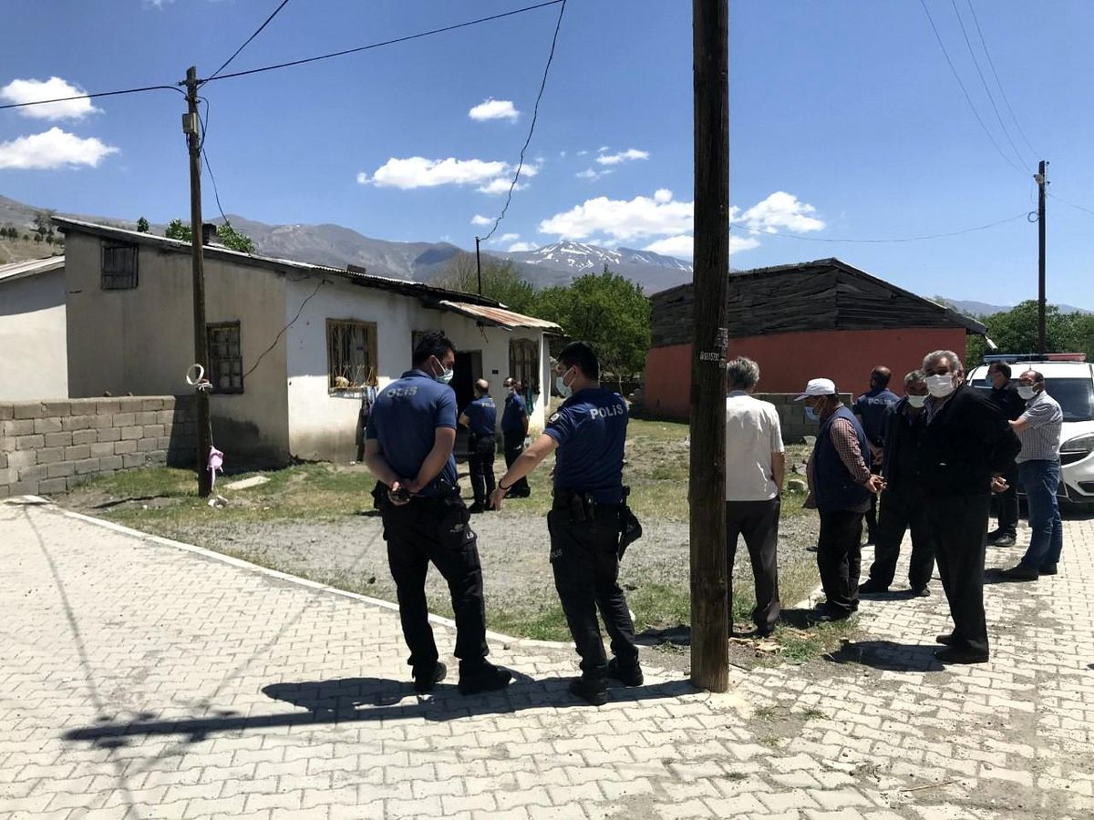 7 aylık hamile kadın karnındaki çocuğu düşürmek için çatıdan atladı