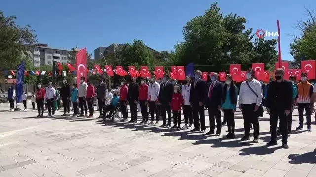 Ağrı'da 19 Mayıs Atatürk'ü Anma, Gençlik ve Spor Bayramı kutlandı Ağrı'da 19 Mayıs Atatürk'ü Anma, Gençlik ve Spor Bayramı kutlandı