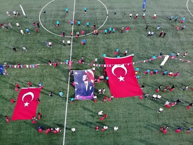 Ağrı'da İstiklal Marşı Coşku ile okundu Ağrı'da İstiklal Marşı Coşku ile okundu
