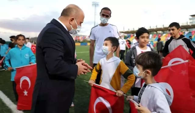 Ağrı'da İstiklal Marşı Coşku ile okundu Ağrı'da İstiklal Marşı Coşku ile okundu