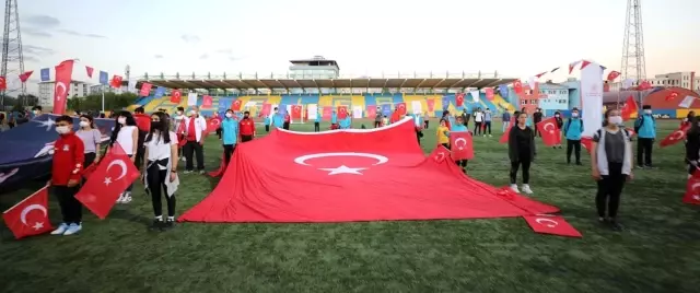 Ağrı'da İstiklal Marşı Coşku ile okundu Ağrı'da İstiklal Marşı Coşku ile okundu