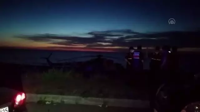 Azerbaycan'a ait askeri helikopter teknik nedenle Giresun sahiline zorunlu iniş yaptı (2) Azerbaycan'a ait askeri helikopter teknik nedenle Giresun sahiline zorunlu iniş yaptı (2)