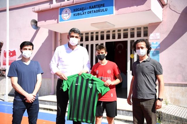 basarili sporculara turk bayragi ve kocaelisp 2 14144267 o
