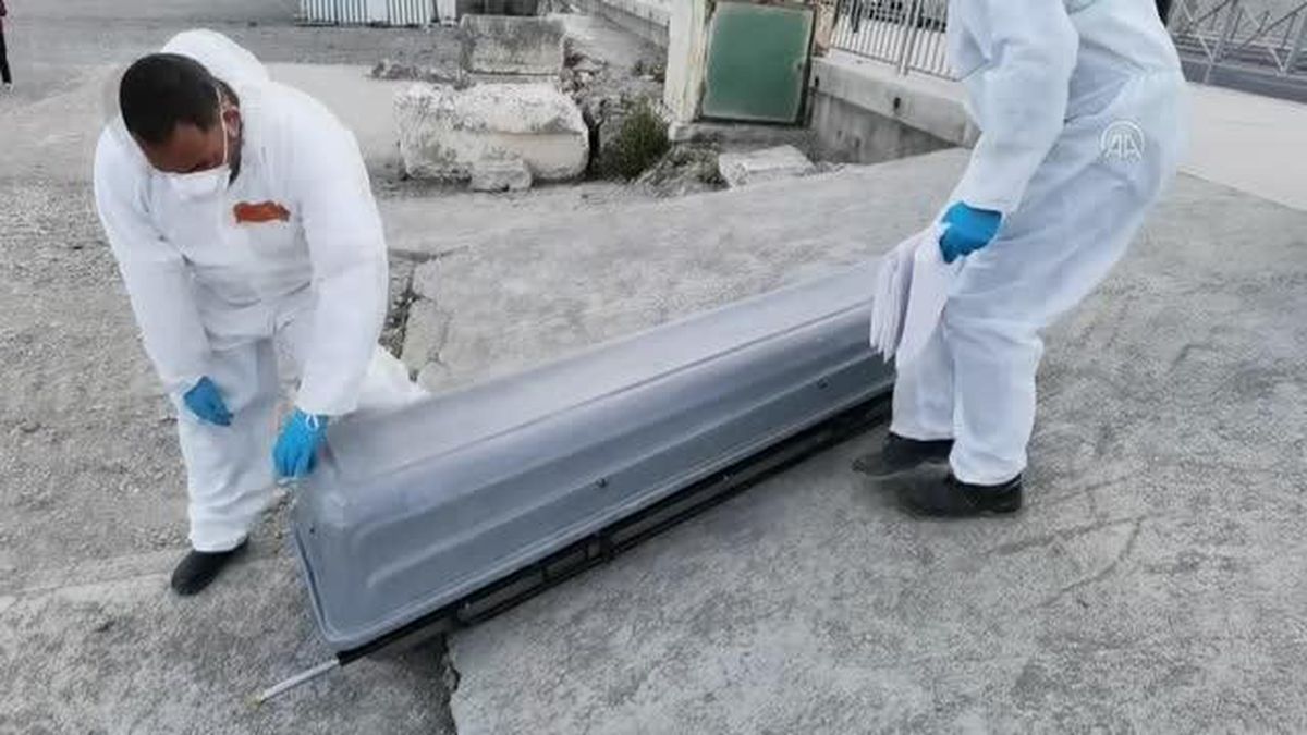 Akdeniz'de kriz büyüyor! Bir göçmenin cansız bedeni kıyıya vurdu