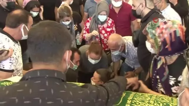 Hayatını kaybeden ünlü türkücü Oğuz Yılmaz son yolculuğuna uğurlandı Hayatını kaybeden ünlü türkücü Oğuz Yılmaz son yolculuğuna uğurlandı