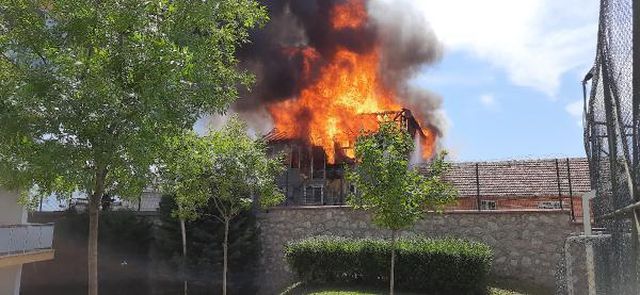 izmit te 2 katli ev alev alev yandi 5 14144880 o
