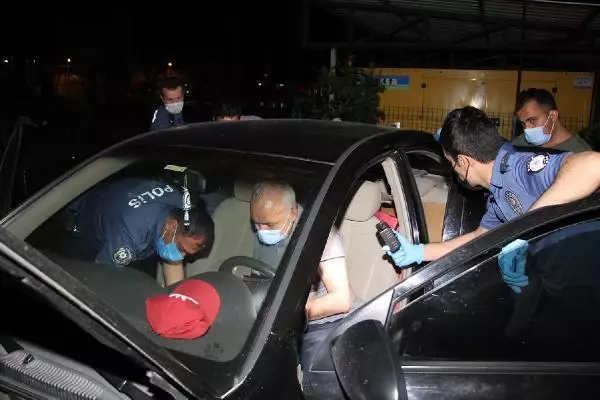 Kula'da 6 bin 298 adet yeşil reçeteli kimyasal ilaç ele geçirildi Kula'da 6 bin 298 adet yeşil reçeteli kimyasal ilaç ele geçirildi
